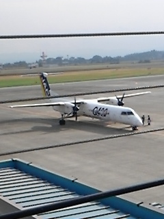 プロペラ機